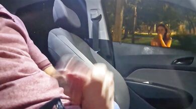 I masturbate recklessly inside the car in front of a woman at the bus stop!