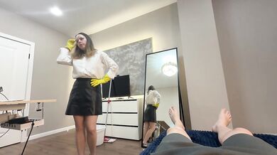 The housekeeper helped me cum!