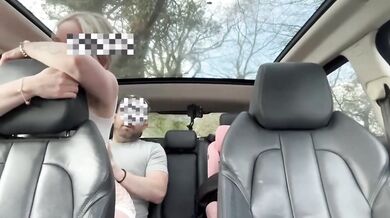 POV Reverse Cowgirl Car Fuck – Loud Amateur Wife Rides Hard with Traffic Passing