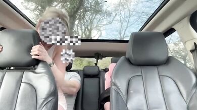 POV Reverse Cowgirl Car Fuck – Loud Amateur Wife Rides Hard with Traffic Passing