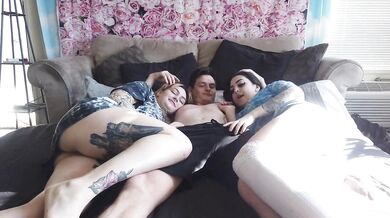 Morning Threesome with AuroraWest