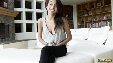 Teen Janice Griffith Can't Resist James Deen's Teasing, Sucks His Hard Cock