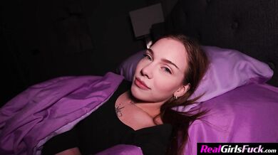Step Sis Let Me Stay In Her Bed - Venus Vixen