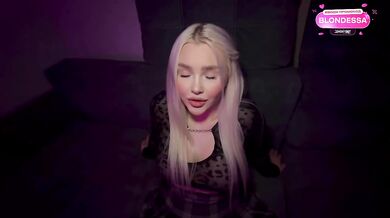 Horny stepdaughter asks her stepdady to fuck her
