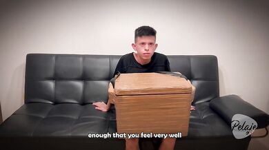 EMPANADAS salesboy from CABECERA bucaramanga at his first porn casting (PART 1) - latina sucks his curve dick and she fell in love but he has a wife