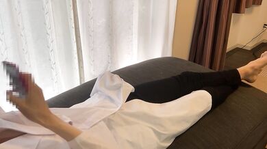 [Amateur beauty] Super cute nurse is too comfortable cowgirl and ejaculates profusely