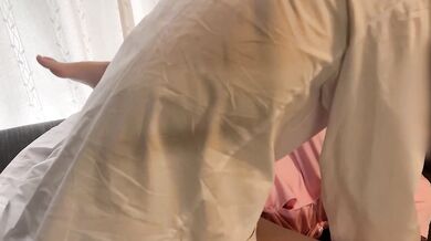 [Amateur beauty] Super cute nurse is too comfortable cowgirl and ejaculates profusely