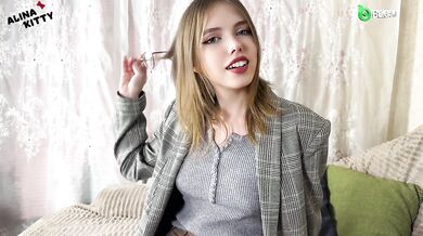 Went to Therapist with Severe Depression – She Said “New Method” & Ended with Cumshot on Her Face
