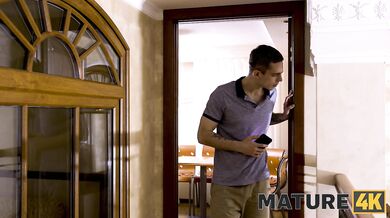 MATURE4K. Stepson has to give sexual pleasure to the mature beautys bush