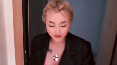A beautiful cleaning lady in leggings agrees to sex for money.
