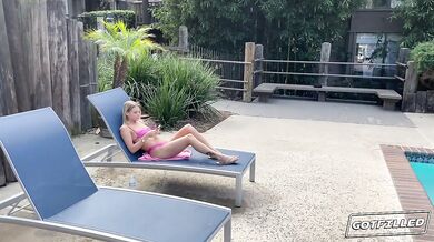 blonde slutty milf gets a creampie on the first date