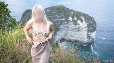 Romantic trip in heaven Bali finished up with Cum on her cute Face in Public