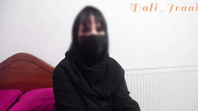 منشی فضول بعد از کلی سوال پرسیدن از رئیسش راجب زنش،سعی میکنه رئیسش تحریک کنه و...(مکالمه فارسی)