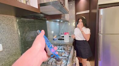 I show my penis to my stepsister before she goes to study