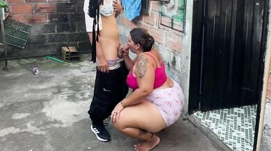 SEX OUTSIDE THE HOUSE WITH A LOAD OF CUM IN THE MOUTH