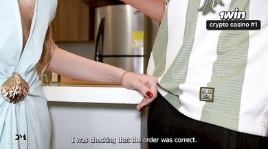 Horny blonde pays pizza delivery guy with her pussy - Danner Mendez & Ambar Prada
