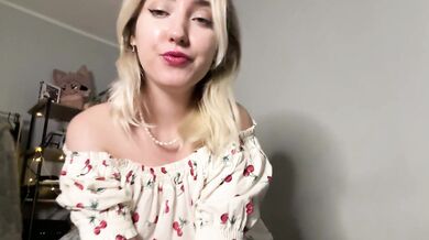 Virtual Sex. Your stepsister will give you morning sex