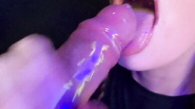 CLOSE UP - 4K HORNY CONDOM BLOWJOB I broke the condom and I take all the cum in my mouth
