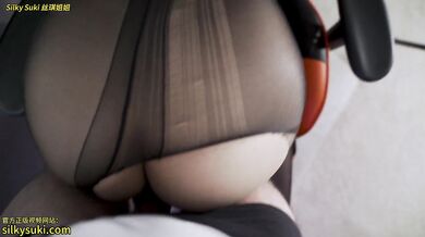 Having sex with black stockings and high heels gamer girl