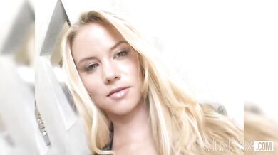 Sophia Lynn Gets a Huge Creampie from a Big Cock