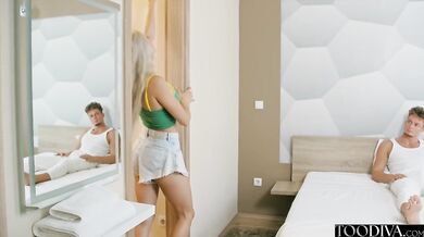 Hotel staff called for help started riding guest's fat cock - Vanessa Hillz