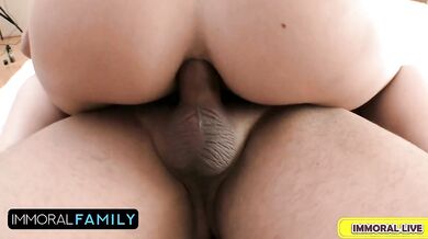 Stacy Crystal Pretty Blonde Tourist W Perfect Ass Gets An Anal Creampie – Immoral Family 4k