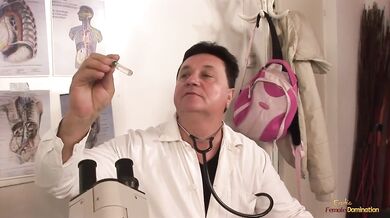 Husband fucking a pregnant fuck after a check-up in the doctor's office