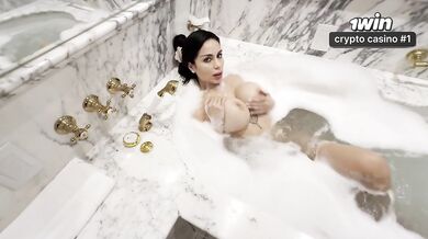 He accidentally Cumshoot his own stepsister! - Lana Myres