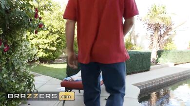 BRAZZERS - Horny Couple Scarlit Scandal And Kyle Mason Have A Hot Threesome With Dee Williams