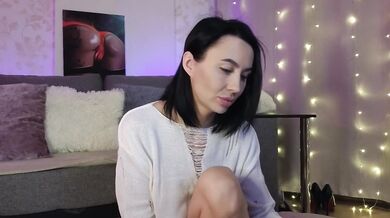 Smoking Hot: Her Body Gets Horny