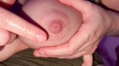 (4K) Watch My Nipple CHANGE COLOR from getting HORNY (Puffy to hard) / MissJenniP