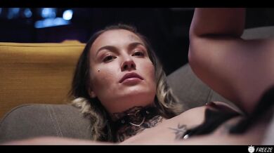 Alien Travels to Now FREEZES Tabitha Poison to Experience Uninterrupted Anal Sex
