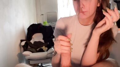POV STEPSISTER WANTS TO SUCK