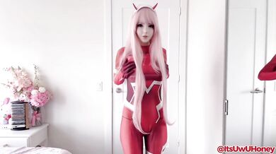 Sexy Zero Two Cosplay Try-On & Striptease!