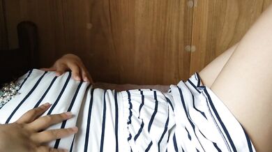 A Japanese woman who masturbates her nipples while shaking her hips.