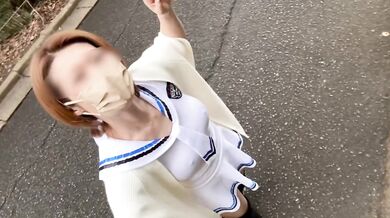 10代(JK)スタイルの変態巨乳M熟女と野外中出しSEX！ 「初めての野外SEX投稿」彼女の巨尻に高速ピストンで膣内射精。 日本人カップル/素人/パイパン/スタイル抜群/巨乳/美女/無修正/露出