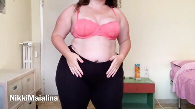 Nikki's Jiggly Striptease (early gaining days!)