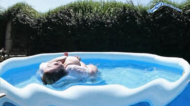 Viola Tittenfee, hot SSBBW in bikini, giantess, fatkini, in pool all from june 2021