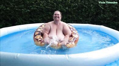 Viola Tittenfee, hot SSBBW in bikini, giantess, fatkini, in pool all from june 2021