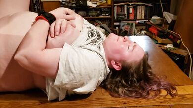 Bound BBW on the table gets the pounding she needs & loses control