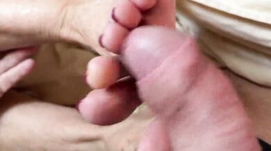Your Step-Aunt Ann Gives The Best Footjobs And Loves The Cum