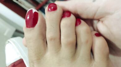 Stepmommy Has Extremely Huge And Stinky Feet Size 10