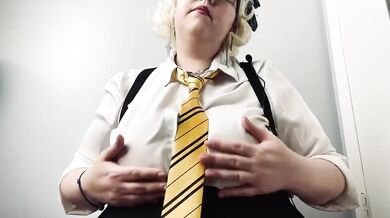 BIG TIT HUFFLEPUFF WITH MAGIC WAND AND DRAGON DILDO