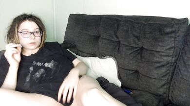 I smoke and stroke my pussy
