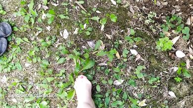 I walk barefoot in the grass in public and show you my dirty soles
