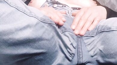 Bbw wetting and masturbating til orgasm in piss soaked jeans after long hold