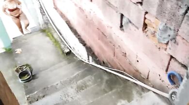 A BRICKLAYER IN THE MIDDLE OF THE CONSTRUCTION SITE