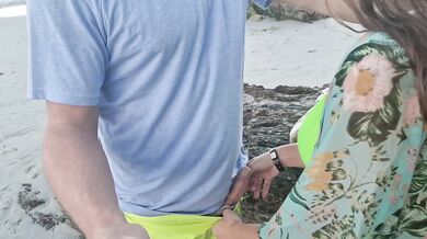 blowjob and cumshot of stepdaughter on a public beach