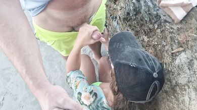 blowjob and cumshot of stepdaughter on a public beach