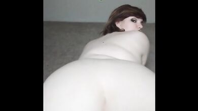 Chubby goth babe wants your cum all over her face